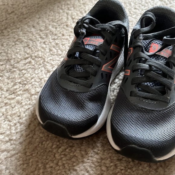 Kids Shoes. In great condition. - Picture 3 of 3